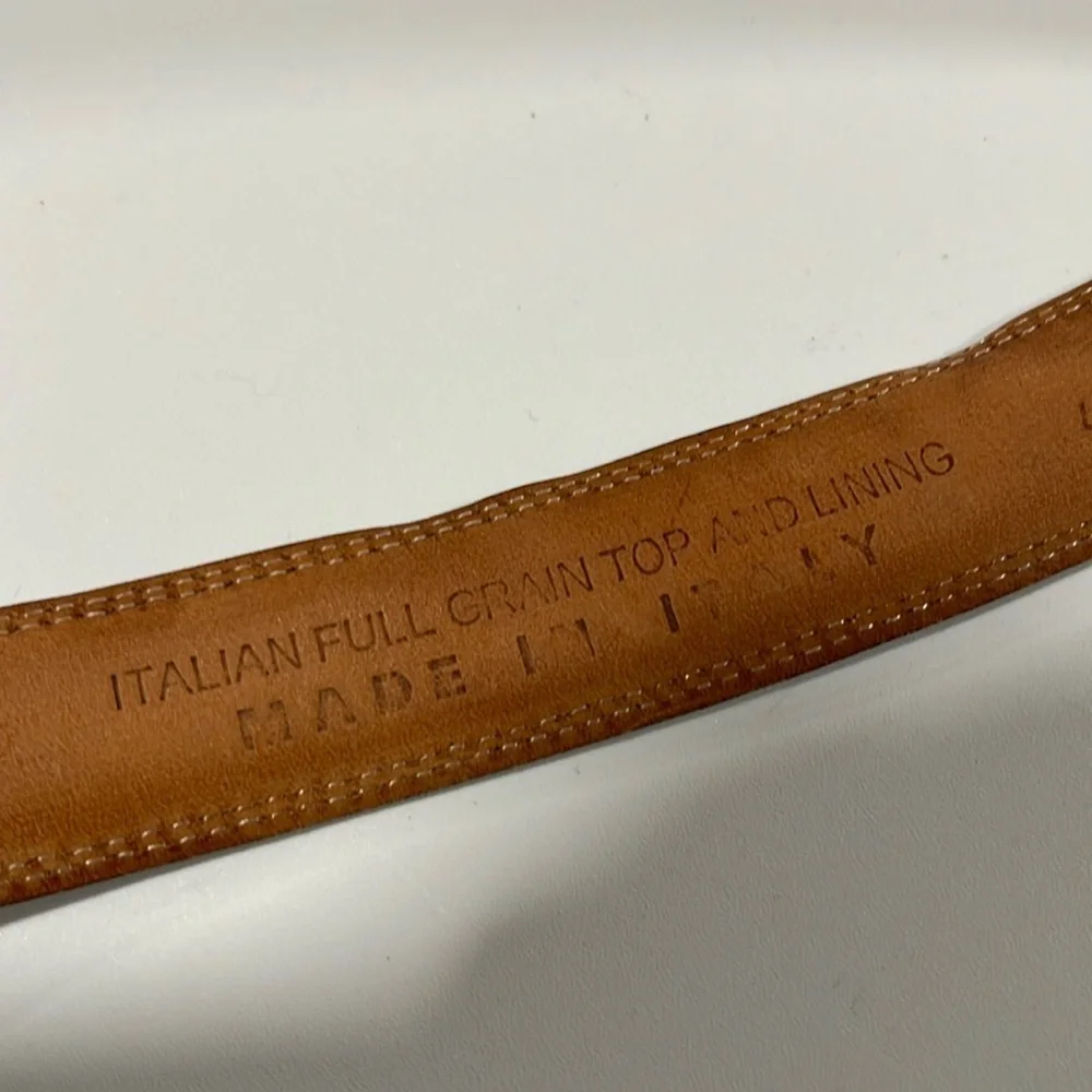 Vintage Italian leather‎ belt - 40, brass hardware